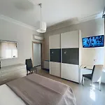 Xacca Apartment שאקה
