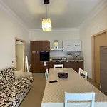 Xacca Apartment דירה